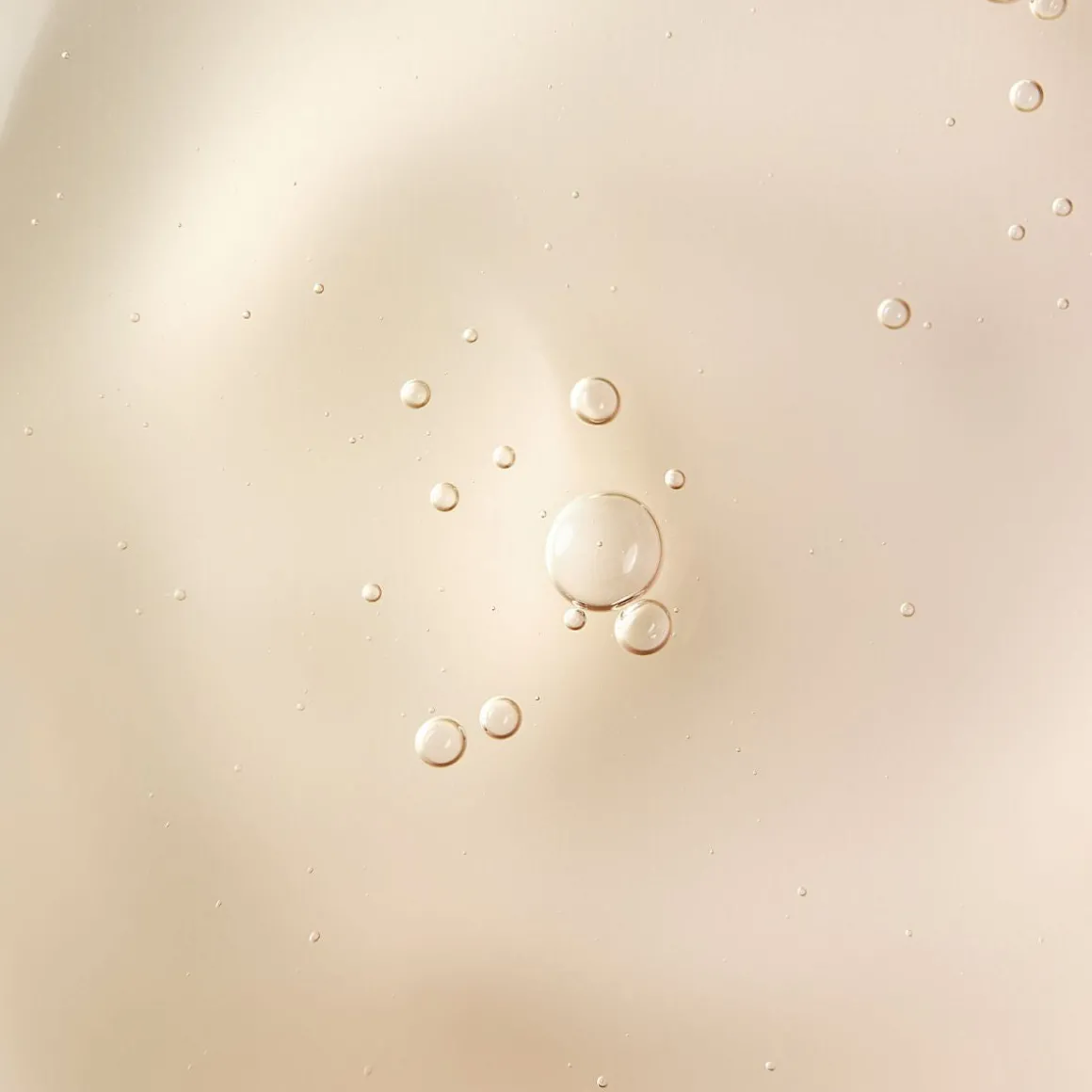 Sculpted LiquidGlo Brightening Essence